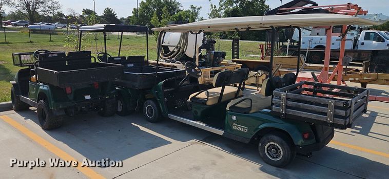 image for item DR8732 (3) golf carts