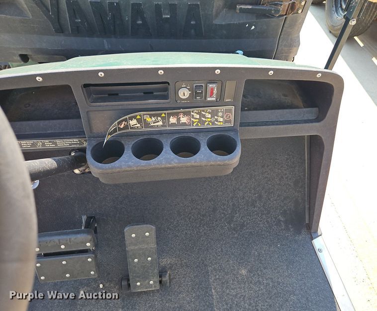 image for item DR8732 (3) golf carts