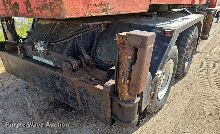 image for item DS4651 1982 FMC Link-Belt HC-78B crane