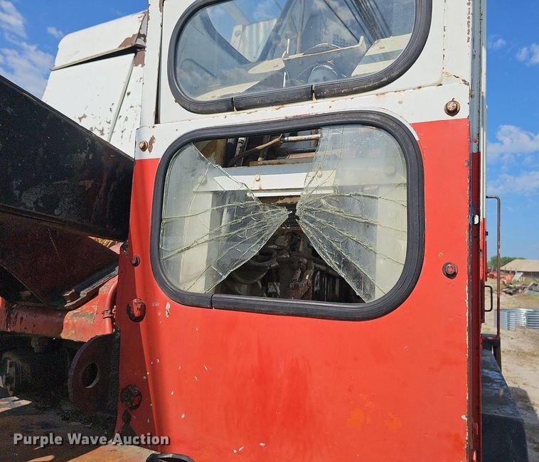 image for item DS4651 1982 FMC Link-Belt HC-78B crane