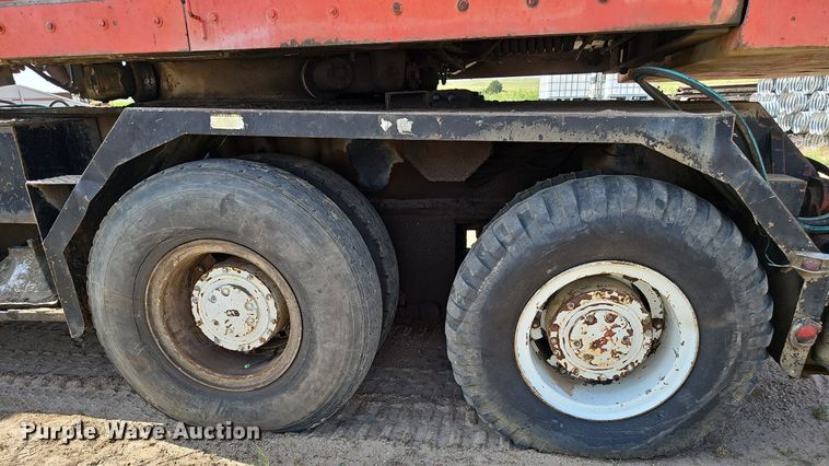 image for item DS4651 1982 FMC Link-Belt HC-78B crane