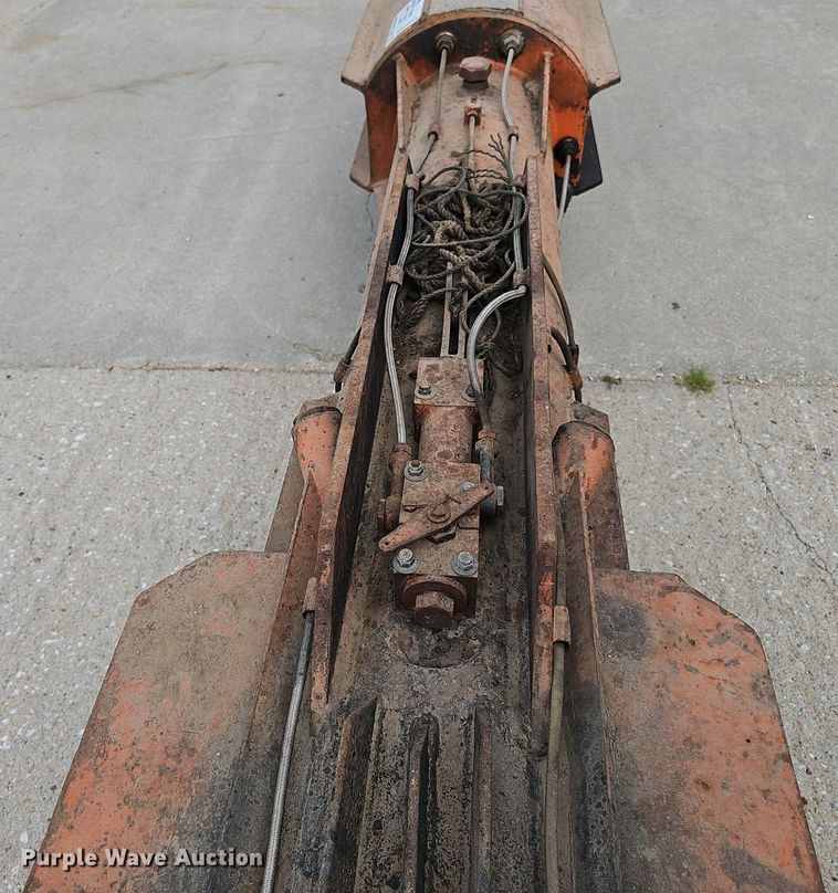 image for item DS4653 McKiernan Terry DE30B Pile driving hammer