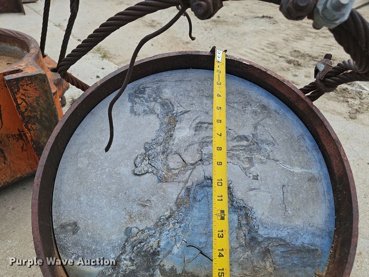 image for item DS4653 McKiernan Terry DE30B Pile driving hammer