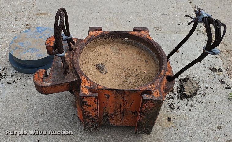 image for item DS4653 McKiernan Terry DE30B Pile driving hammer