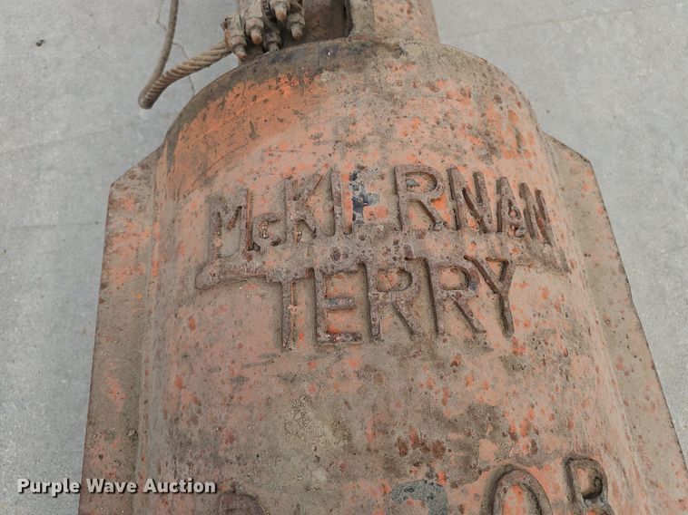 image for item DS4653 McKiernan Terry DE30B Pile driving hammer