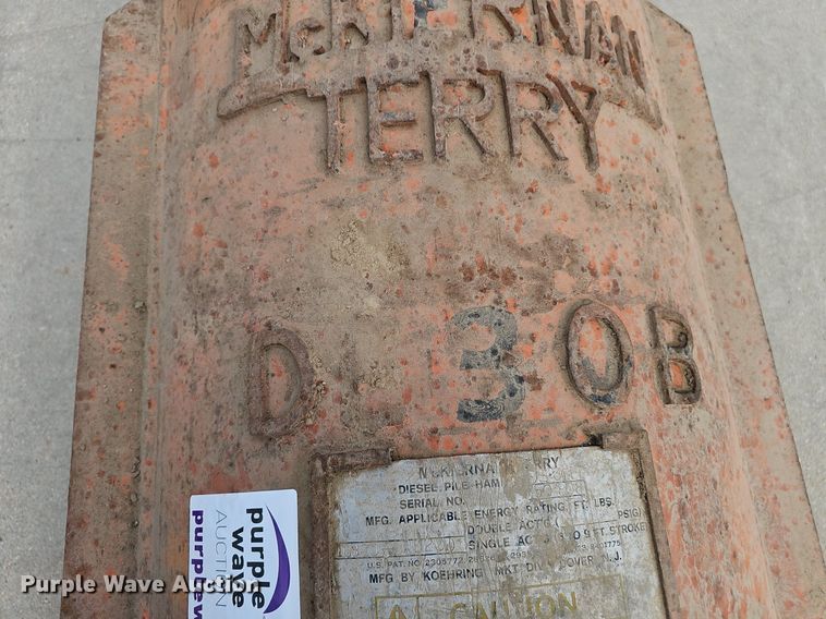 image for item DS4653 McKiernan Terry DE30B Pile driving hammer