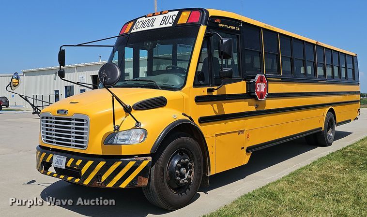 image for item DS4654 2009 Freightliner B2B school bus