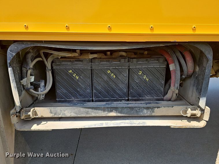 image for item DS4654 2009 Freightliner B2B school bus