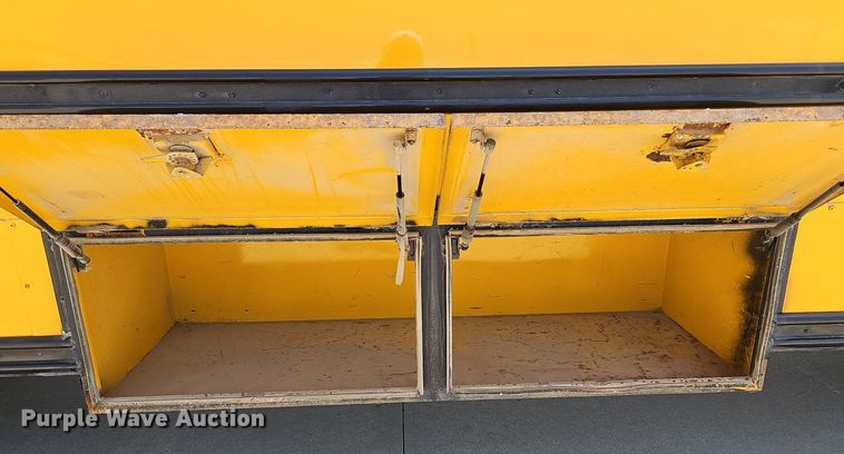 image for item DS4654 2009 Freightliner B2B school bus