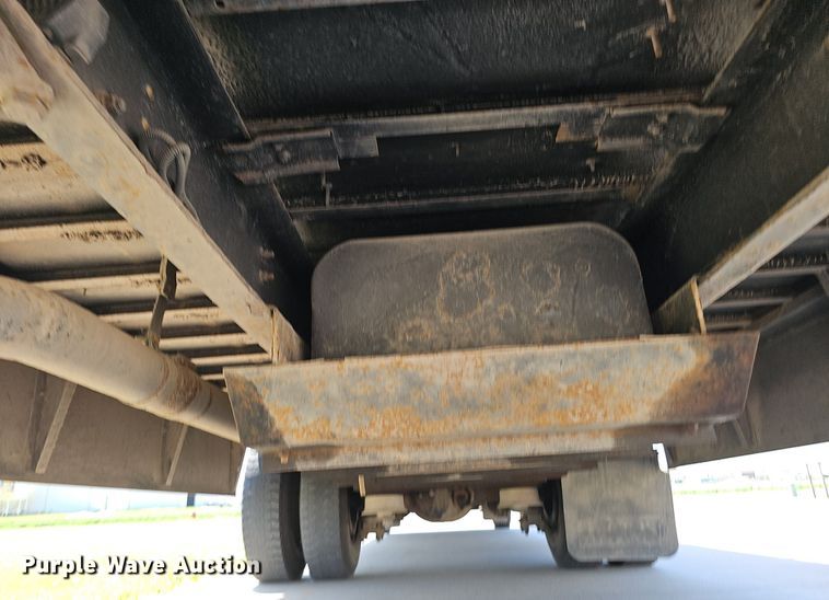 image for item DS4654 2009 Freightliner B2B school bus