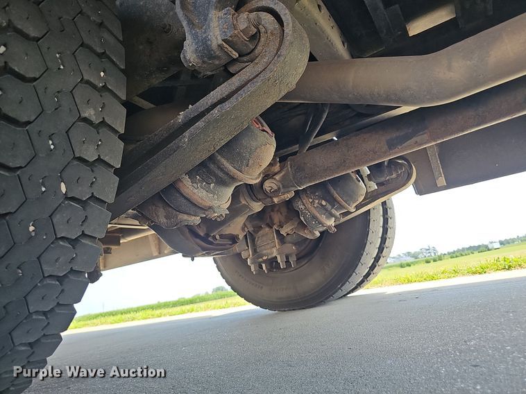 image for item DS4654 2009 Freightliner B2B school bus