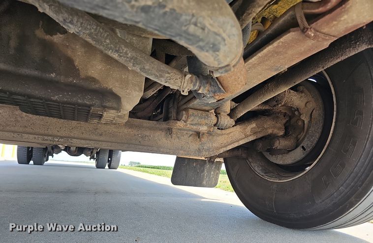 image for item DS4654 2009 Freightliner B2B school bus