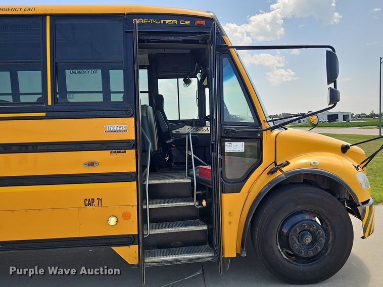 image for item DS4654 2009 Freightliner B2B school bus