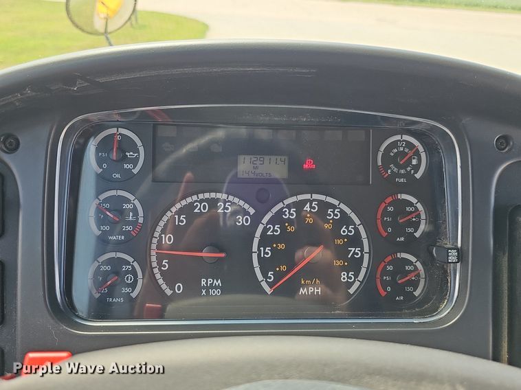 image for item DS4654 2009 Freightliner B2B school bus