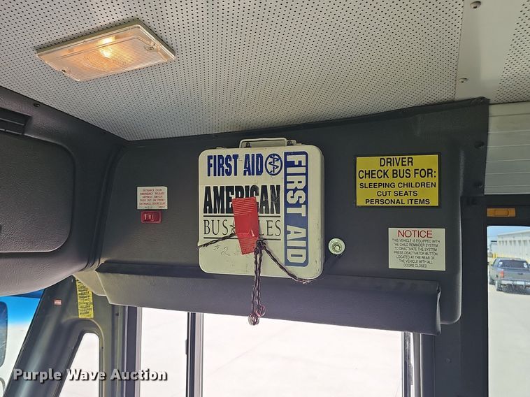 image for item DS4654 2009 Freightliner B2B school bus