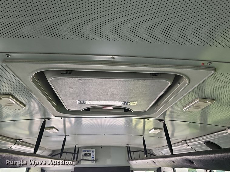 image for item DS4654 2009 Freightliner B2B school bus