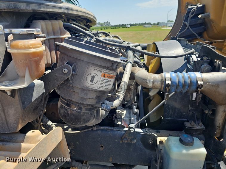 image for item DS4654 2009 Freightliner B2B school bus