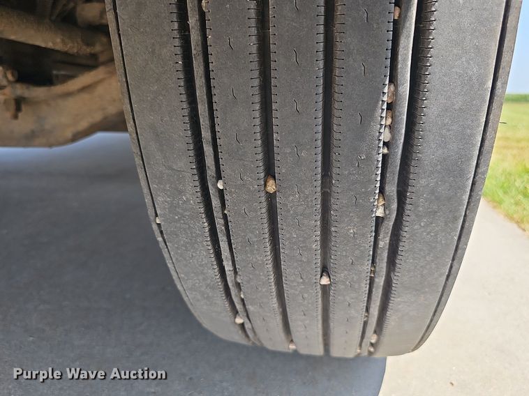 image for item DS4654 2009 Freightliner B2B school bus