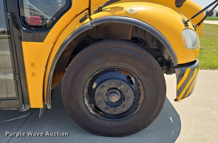 image for item DS4654 2009 Freightliner B2B school bus