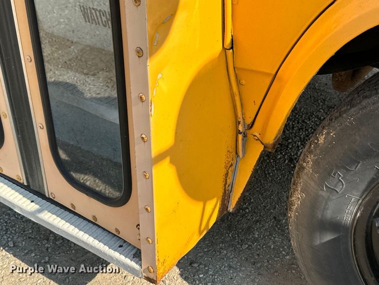 image for item DX3472 1994 Chevrolet  G30 school bus