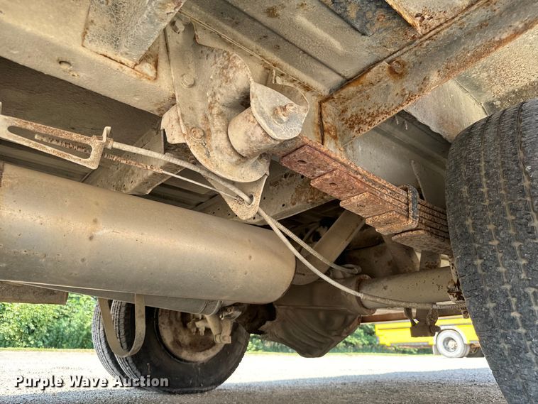 image for item DX3472 1994 Chevrolet  G30 school bus