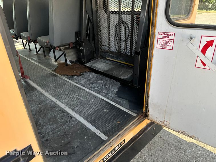 image for item DX3472 1994 Chevrolet  G30 school bus