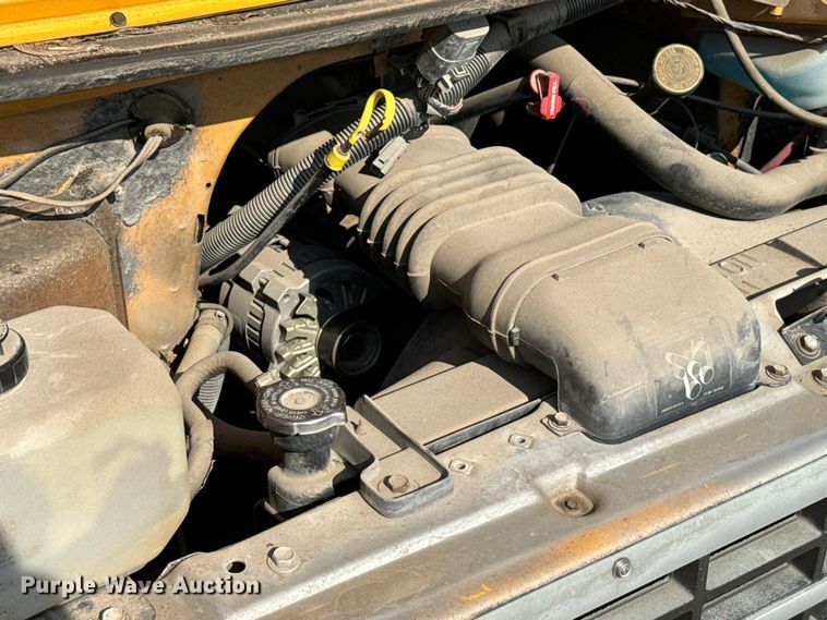 image for item DX3472 1994 Chevrolet  G30 school bus