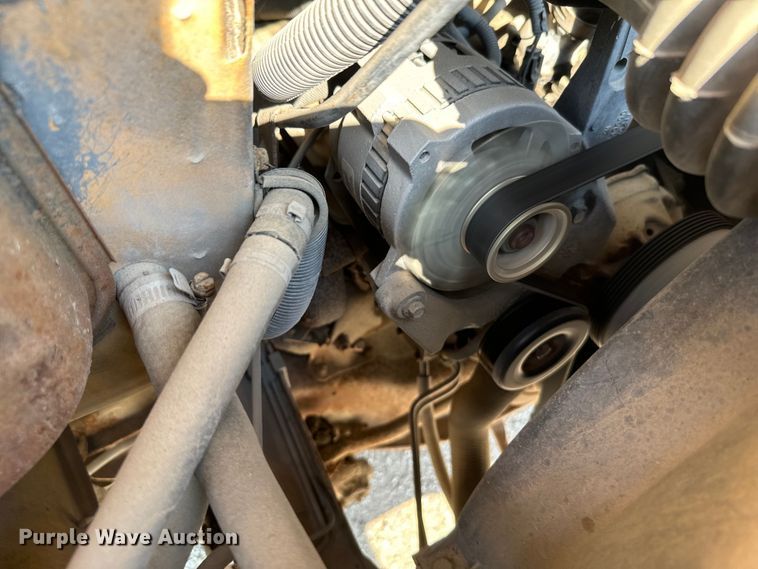 image for item DX3472 1994 Chevrolet  G30 school bus