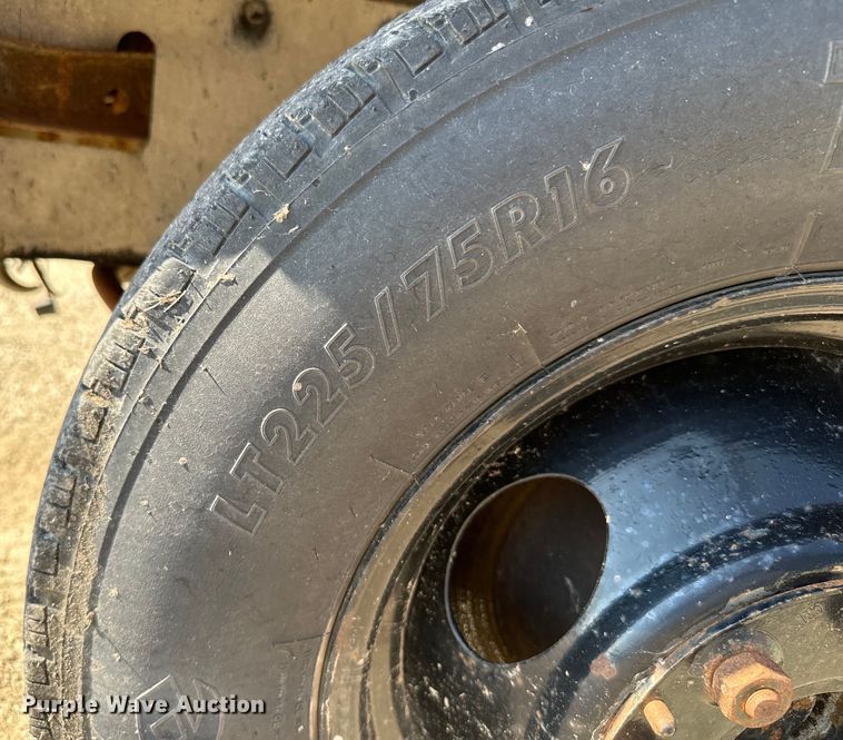 image for item DX3472 1994 Chevrolet  G30 school bus