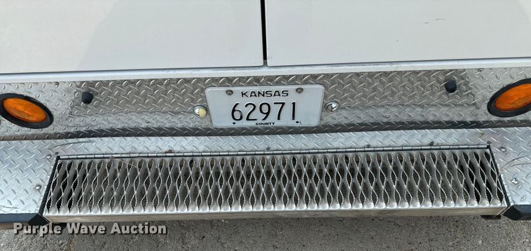 image for item DX3480 2003 Ford E350 ambulance