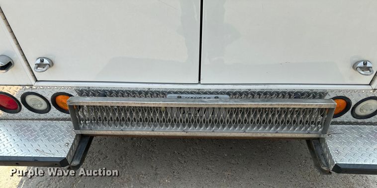 image for item DX3480 2003 Ford E350 ambulance