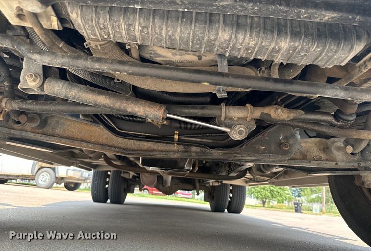 image for item DX3480 2003 Ford E350 ambulance