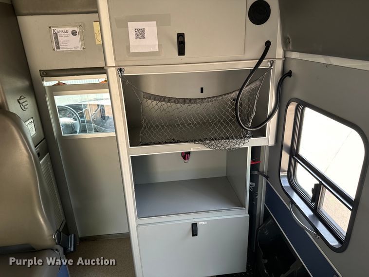 image for item DX3480 2003 Ford E350 ambulance