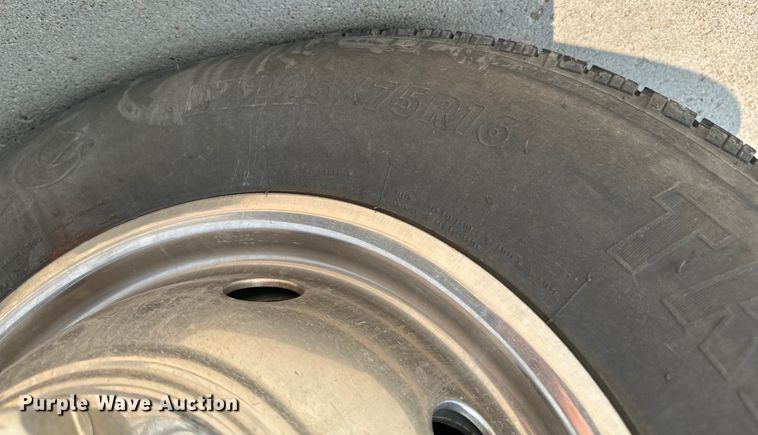 image for item DX3480 2003 Ford E350 ambulance