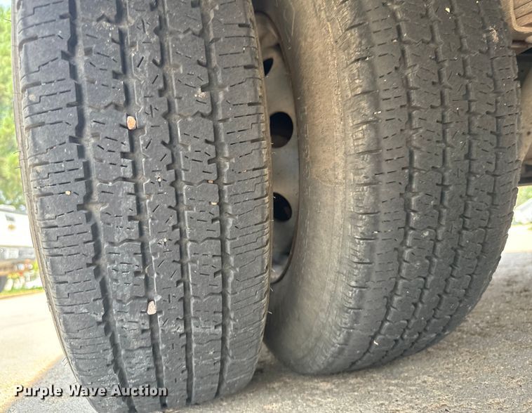 image for item DX3480 2003 Ford E350 ambulance