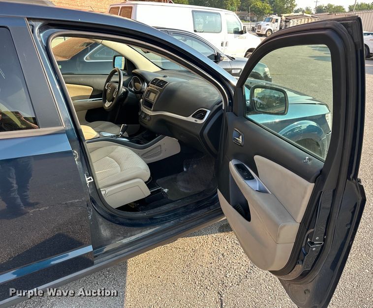 image for item EG0494 2014 Dodge Journey SUV