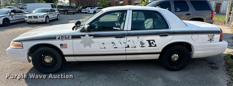 image for item EG0496 2001 Ford Crown Victoria Police Interceptor Police Interceptor Sedan