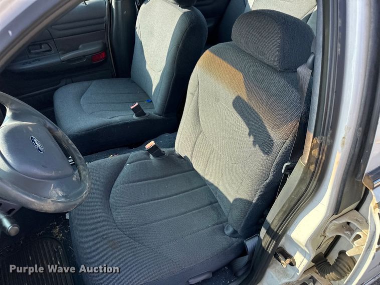 image for item EG0496 2001 Ford Crown Victoria Police Interceptor Police Interceptor Sedan