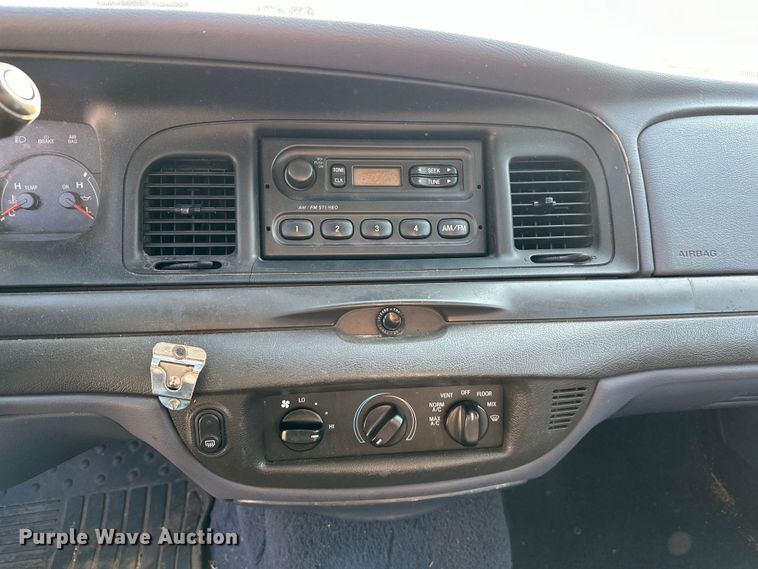 image for item EG0496 2001 Ford Crown Victoria Police Interceptor Police Interceptor Sedan