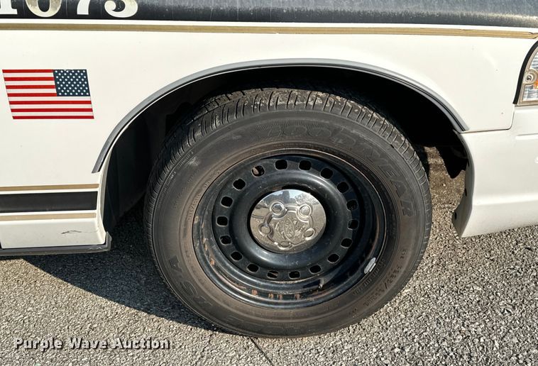 image for item EG0496 2001 Ford Crown Victoria Police Interceptor Police Interceptor Sedan