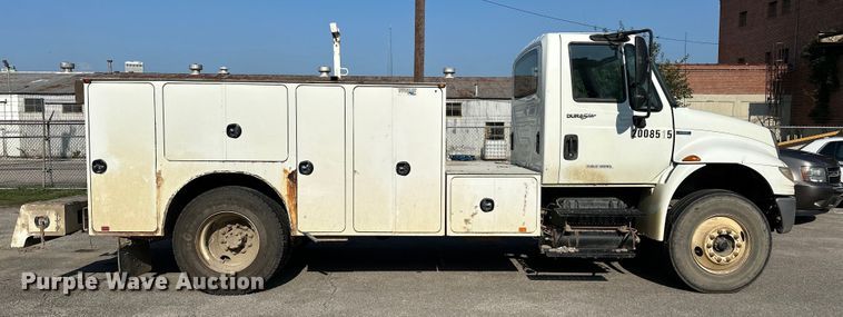 image for item EG0498 2008 International 4400 utility / service truck