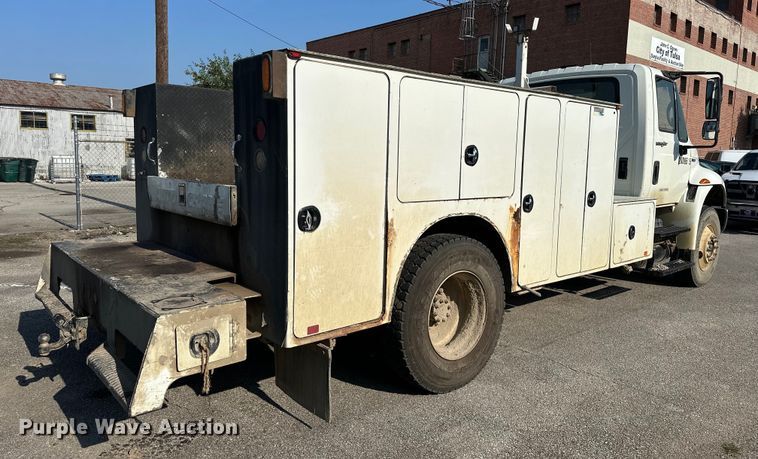 image for item EG0498 2008 International 4400 utility / service truck