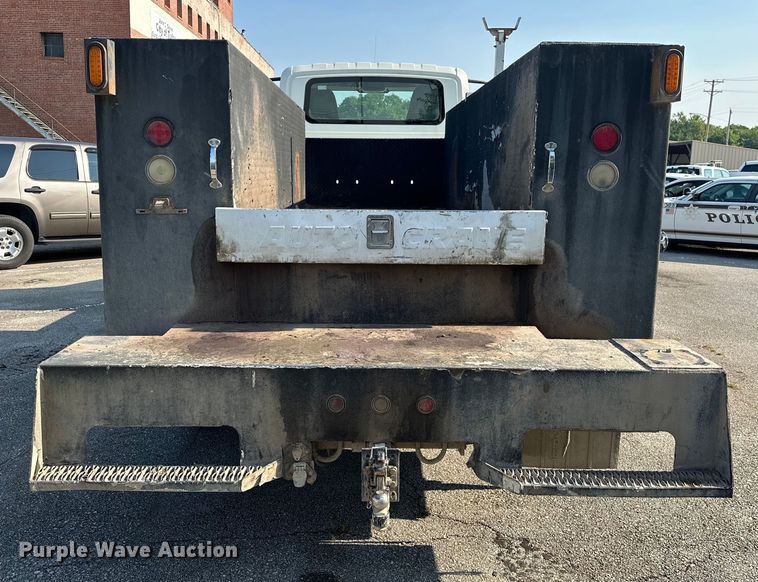 image for item EG0498 2008 International 4400 utility / service truck