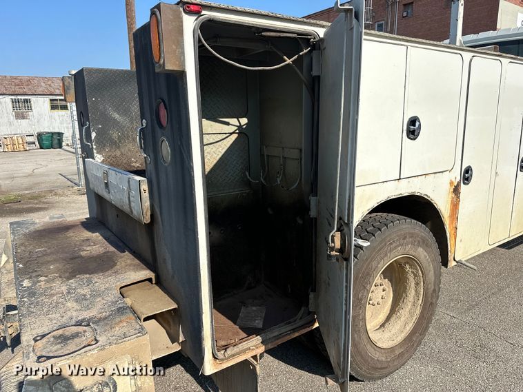 image for item EG0498 2008 International 4400 utility / service truck