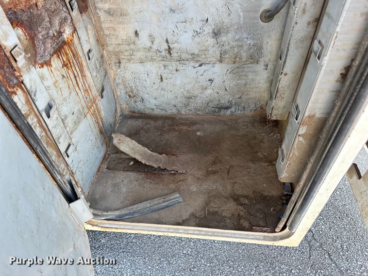 image for item EG0498 2008 International 4400 utility / service truck