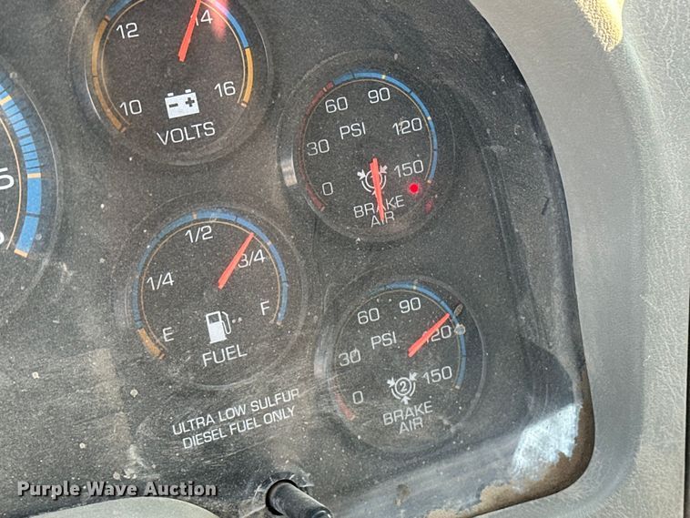 image for item EG0498 2008 International 4400 utility / service truck