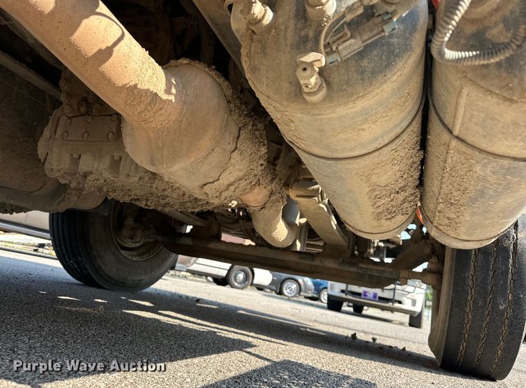 image for item EG0498 2008 International 4400 utility / service truck