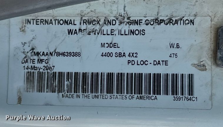 image for item EG0498 2008 International 4400 utility / service truck