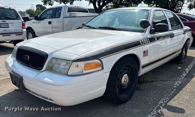 image for item EG0499 2011 Ford Crown Victoria Police Interceptor 