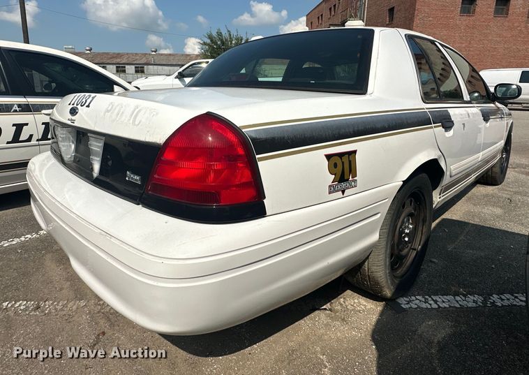 image for item EG0499 2011 Ford Crown Victoria Police Interceptor 